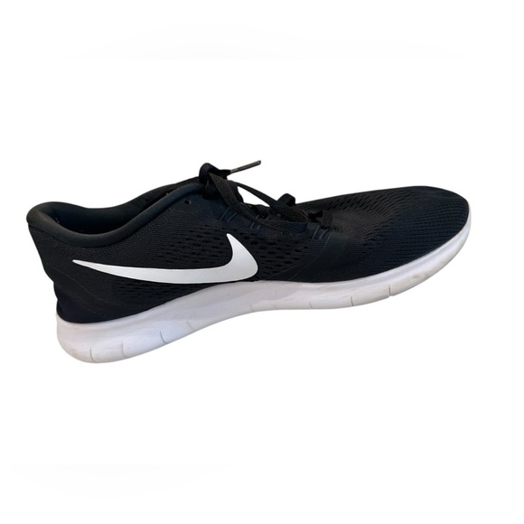Nike Women’s Free Run RN Black White Running Shoes Size 11 - Picture 3 of 8